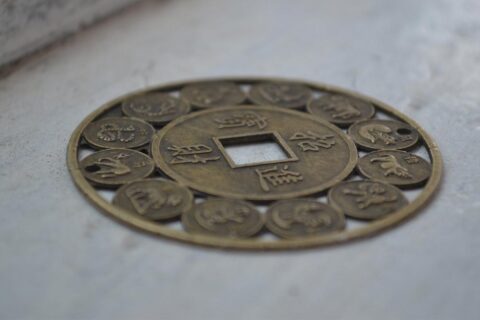 Plusmining-prensa-economia-2022-foto-moneda